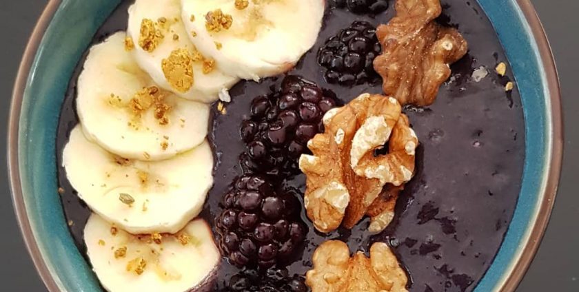 Blueberry greens bowl